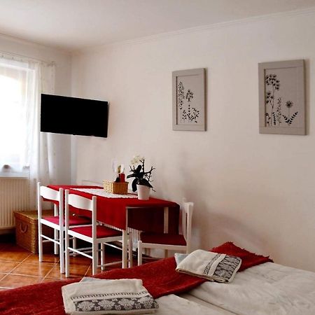 Szentesi Panzio Bed & Breakfast Fertorakos Ngoại thất bức ảnh