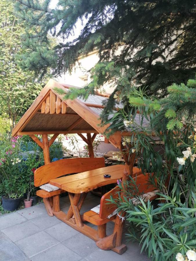 Szentesi Panzio Bed & Breakfast Fertorakos Ngoại thất bức ảnh